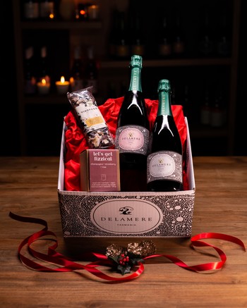 Sparkling and treats gift pack